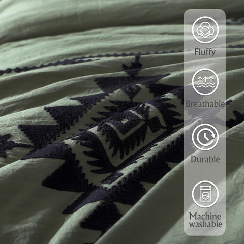 MaiRêve shams 20 x 26 complete the coordinated ensemble.