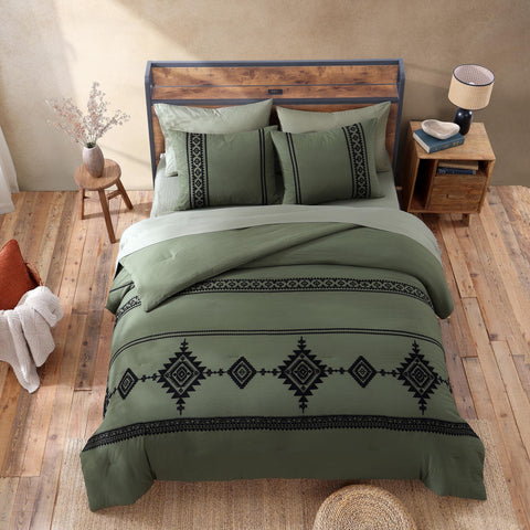MaiRêve soft-polyester fabric provides plush warmth and comfortable all-season use.