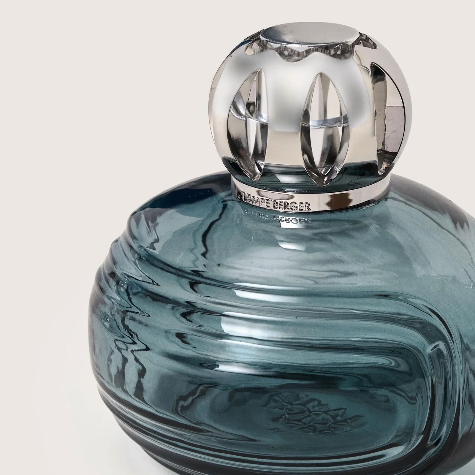 MAISON BERGER Enigma art deco silhouette highlights timeless design and ambient scent.