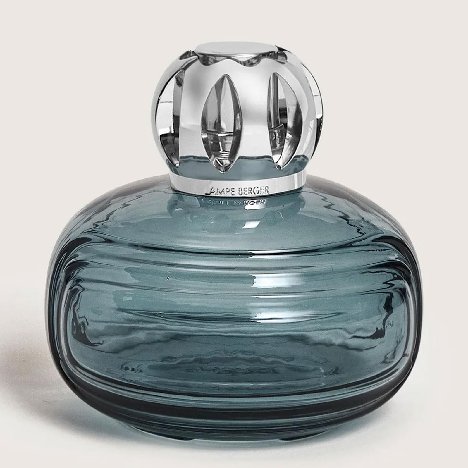 MAISON BERGER Enigma catalytic setup emphasizes flameless diffusion and odor neutralization.