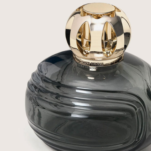 MAISON BERGER Enigma hot stone catalytic ritual operates without flame.