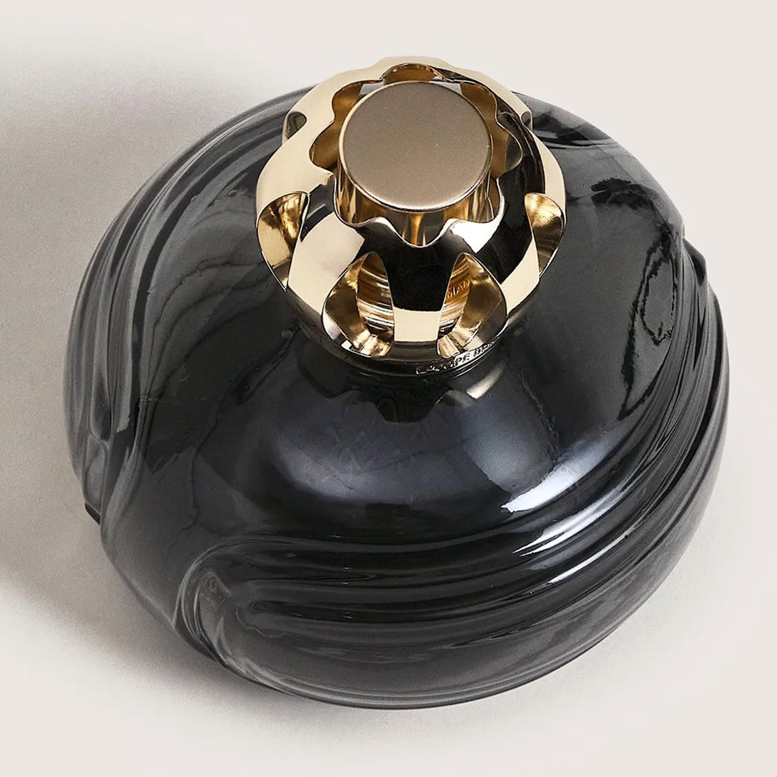 MAISON BERGER Enigma lamp with 386 ml capacity for ongoing use.