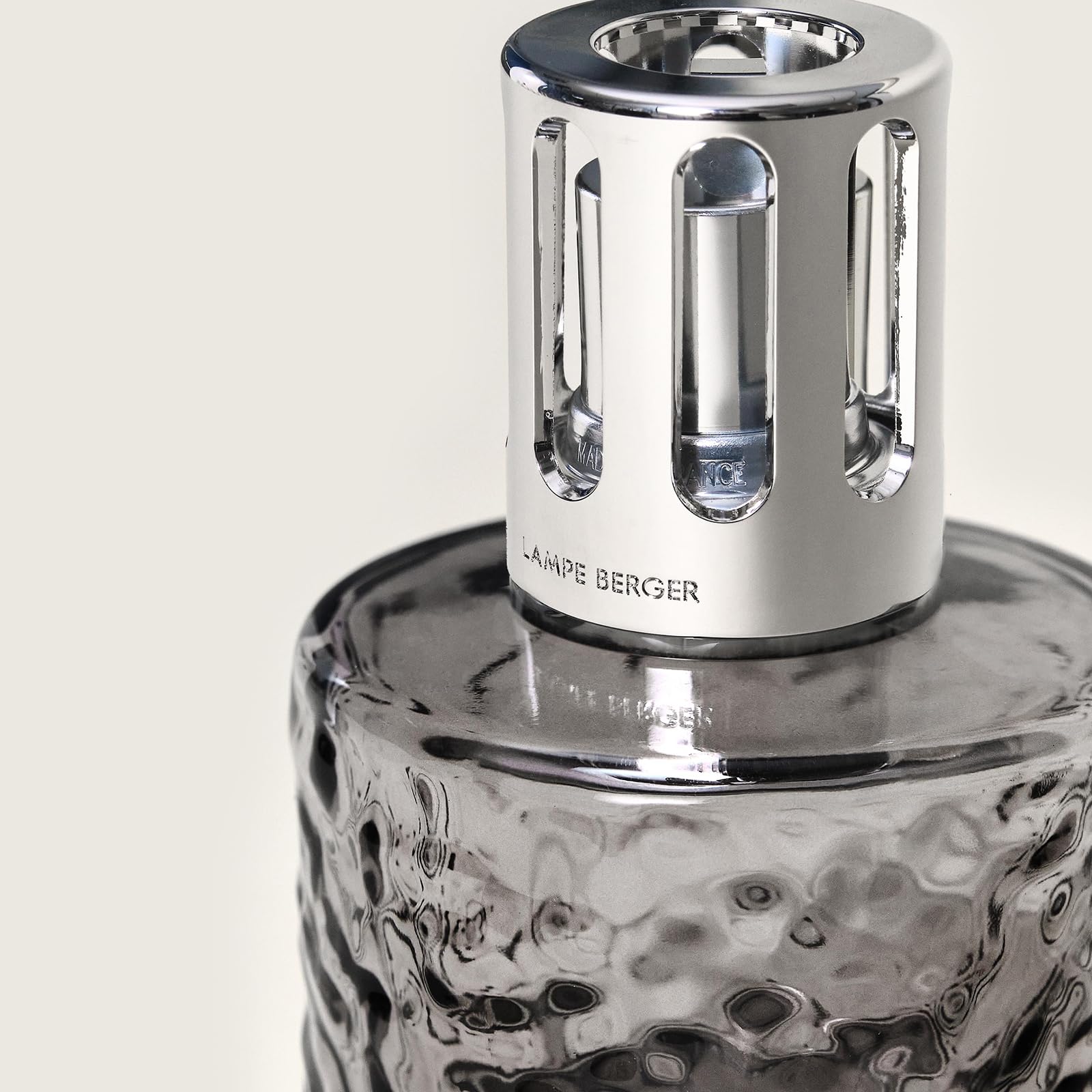 MAISON BERGER Mirage notes lime and grapefruit for a fresh room.