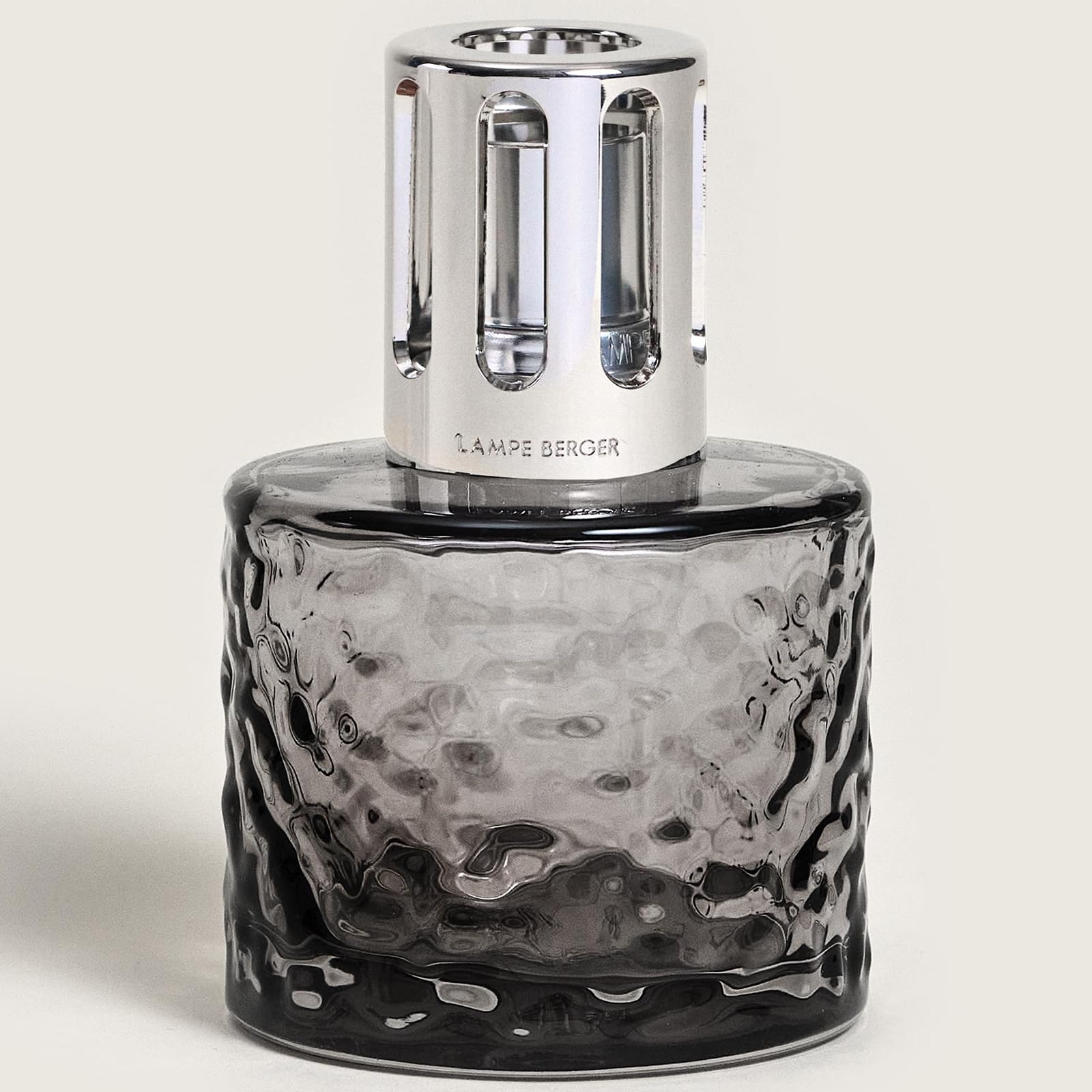 MAISON BERGER Mirage lamp serves as decorative centerpiece while diffusing pleasant aromas.