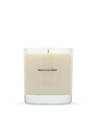 Maison Louis Marie No.04 Bois de Balincourt candle wax closeup highlighting creamy texture and clean burn potential