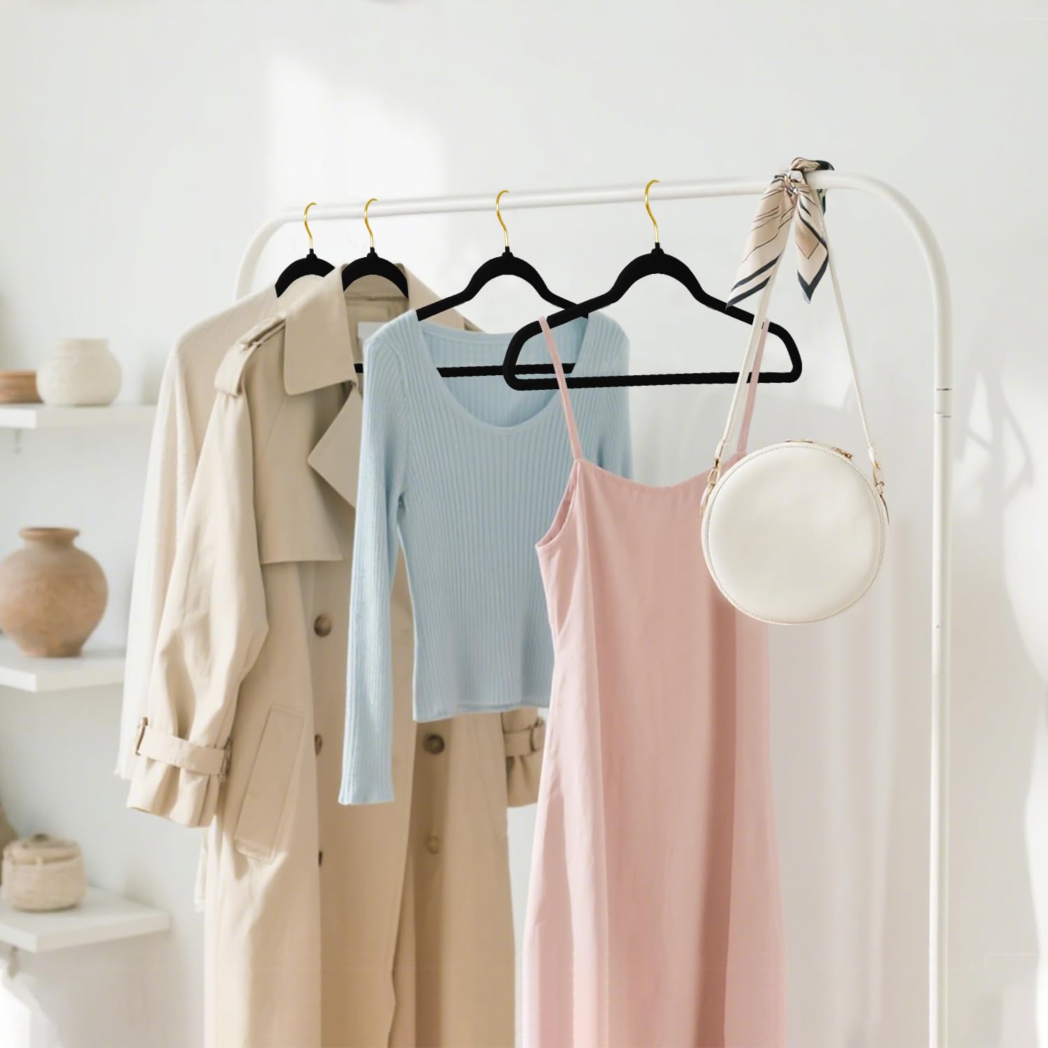 ManGotree V-notch design keeps camisoles and skirts in place.