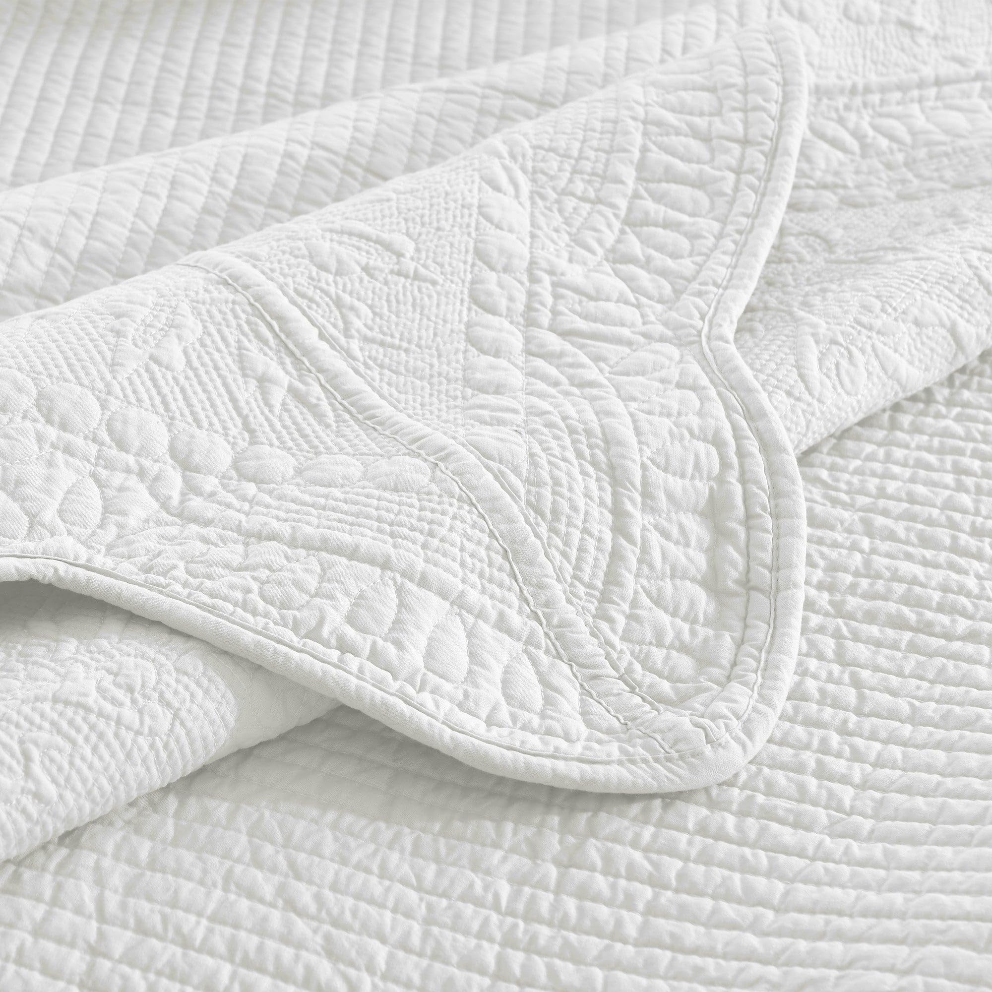 MarCielo king-quilt 118x106 provides extra coverage for larger beds.