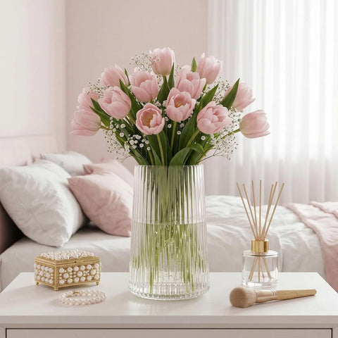 MARTAGE 8-inch ribbed vase ready for bouquet display on table