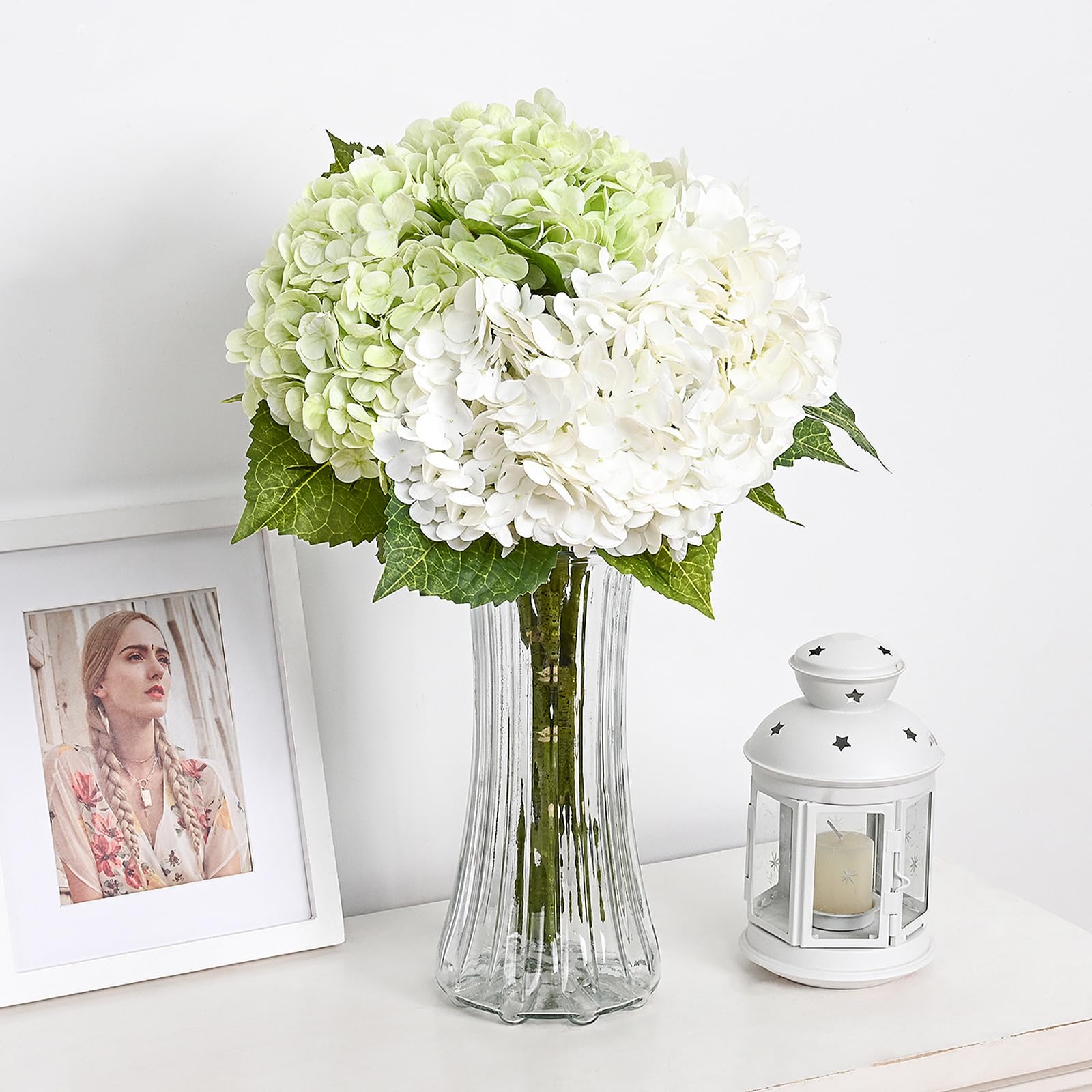 Martine Mall hydrangea packaging and head-stem separation process.