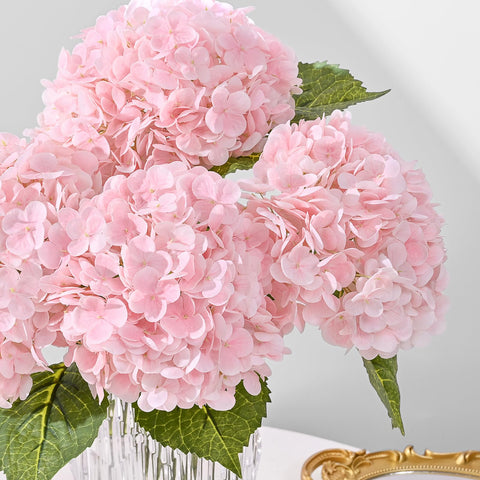 Martine Mall wedding centerpiece setup with hydrangea for timeless decor.