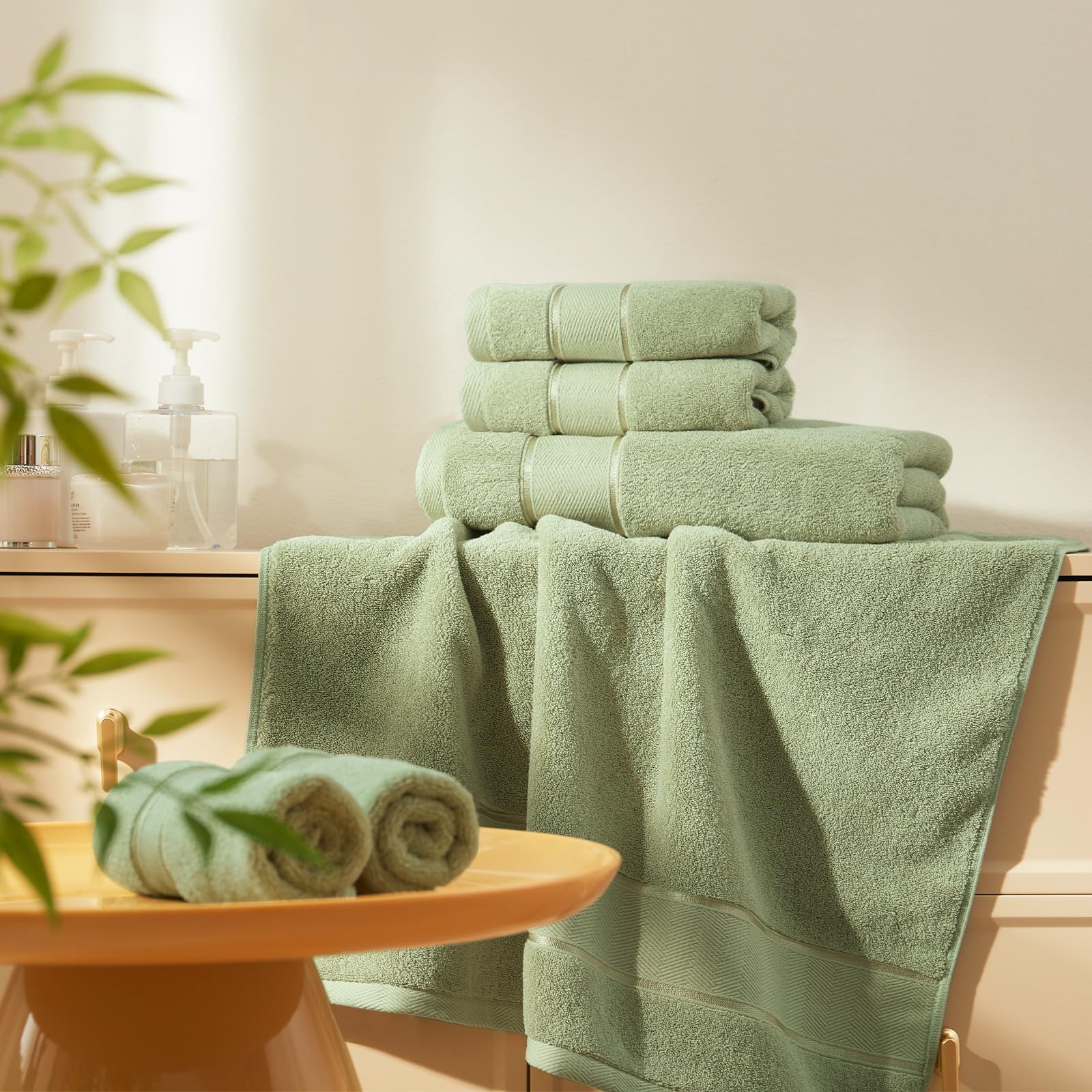Marvione double-needle stitching strengthens towel edges against wear.