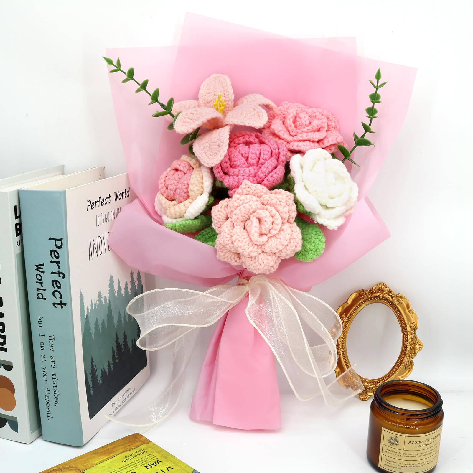 Marvogo crochet daisy bouquet in pink, cheerful decor that endures.