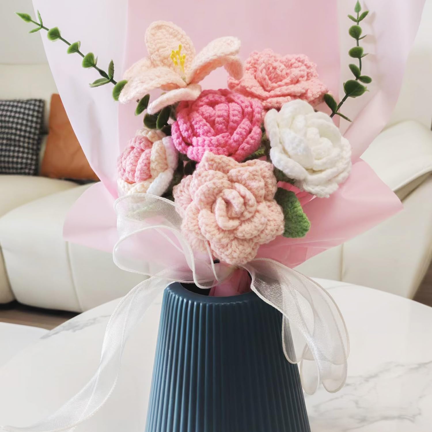 Marvogo crochet whole bouquet in pink packaging, ready-to-gift keepsake.