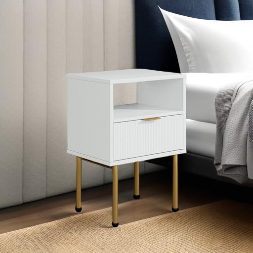 Top surface with lamp demonstrates versatile bedside lighting and décor.