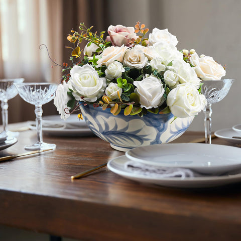 Maxdot blue-and-white bowl evokes timeless porcelain heritage