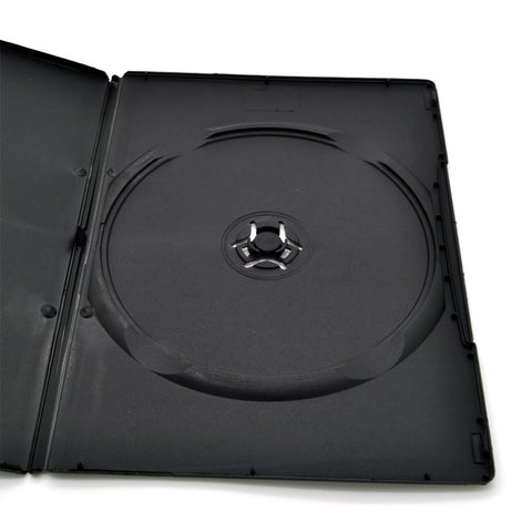 Maxtek push-button hub ensures secure disc retention during transport.