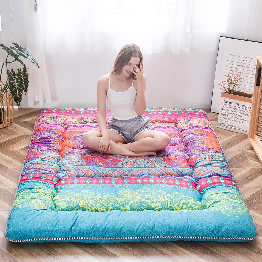 MAXYOYO Bohemian Retro Mattress foldable for easy transport and versatile use.