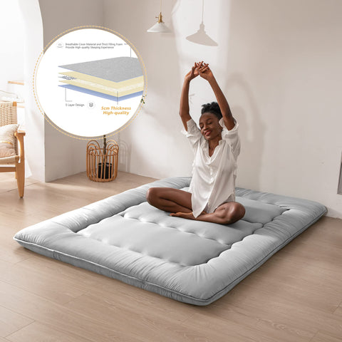 Cross-section showing high-density base foam inside MAXYOYO mattress for support.