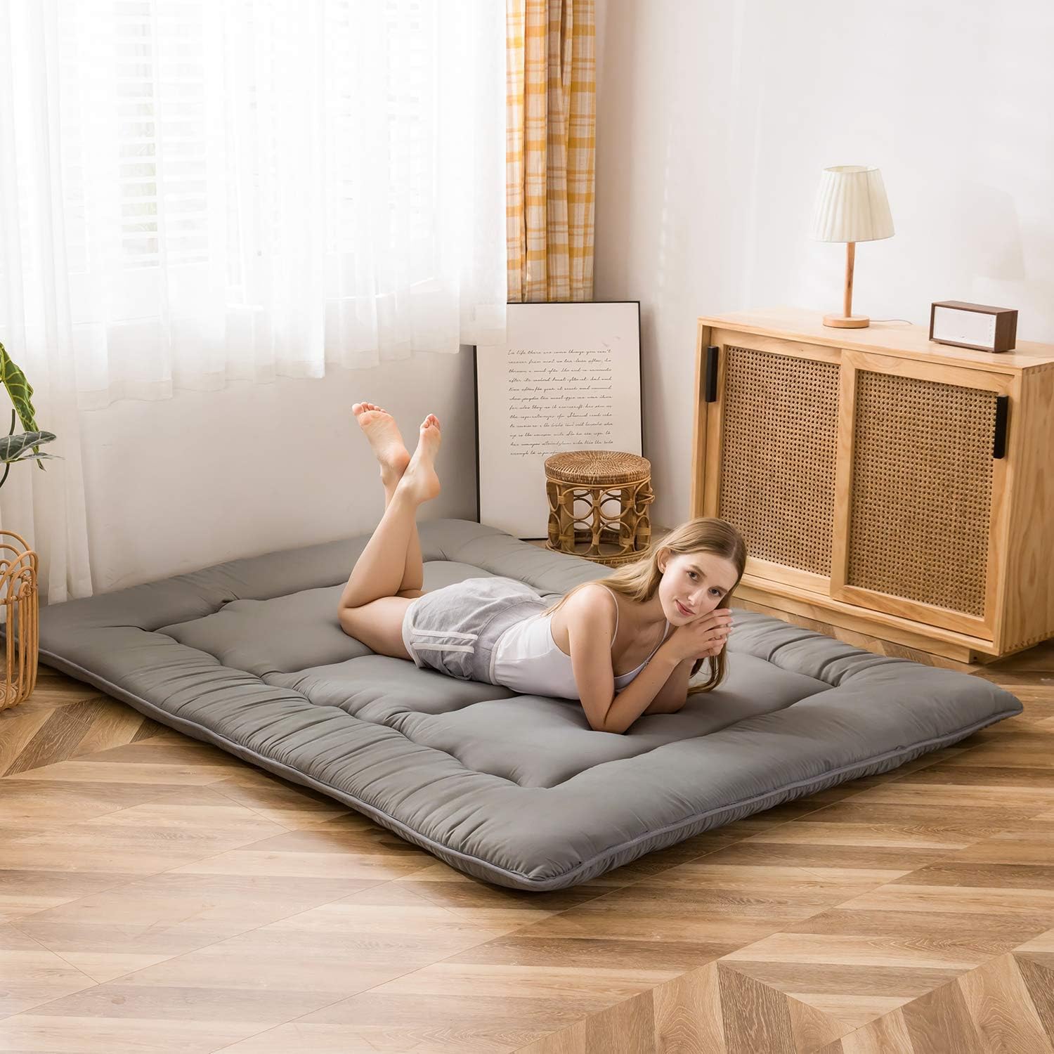 MAXYOYO Japanese floor mattress full size 54x80 inches, ideal for dorms.