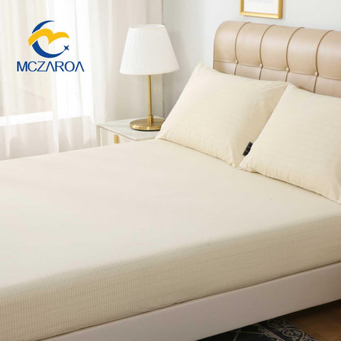 MCZAROA grounding cord connects to a standard outlet for simple, passive grounding.
