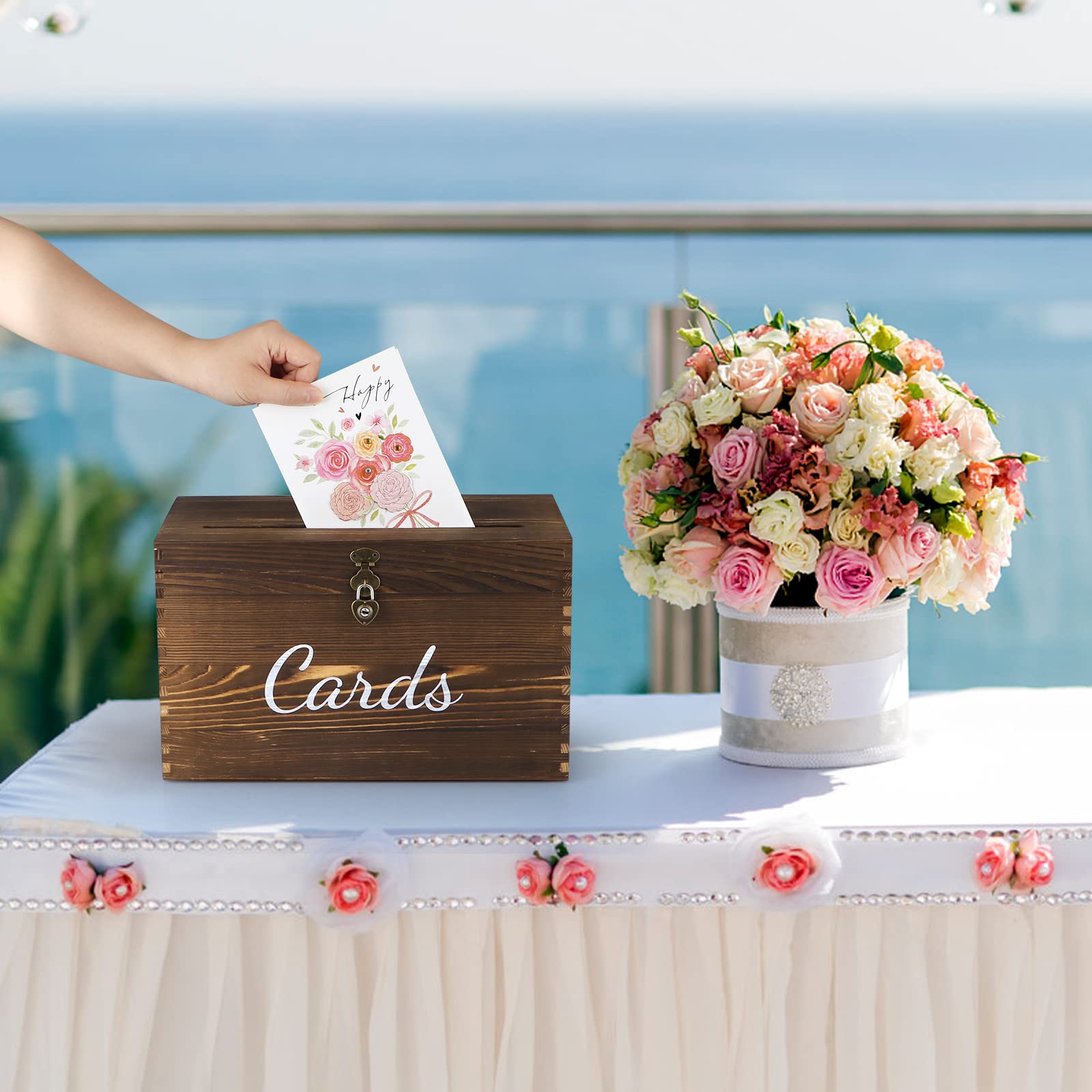 MDLUU heart-lock detail adds vintage charm while keeping contents secure