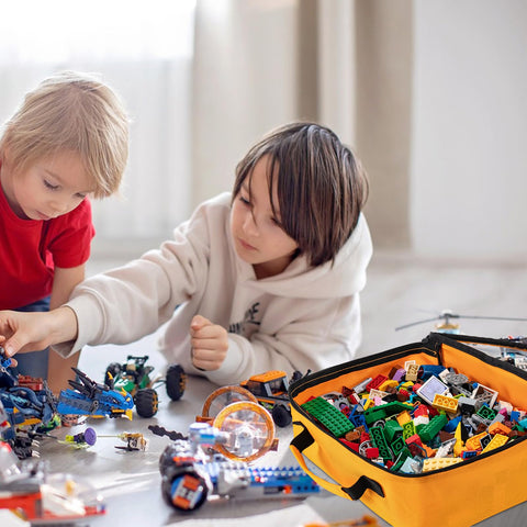 Mecozone compact travel case makes playtime tidy on trips