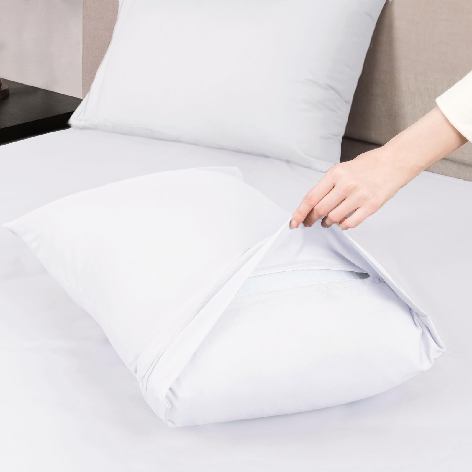 Mejoroom deep-pocket fitted sheet with elastic secures a 16-inch mattress