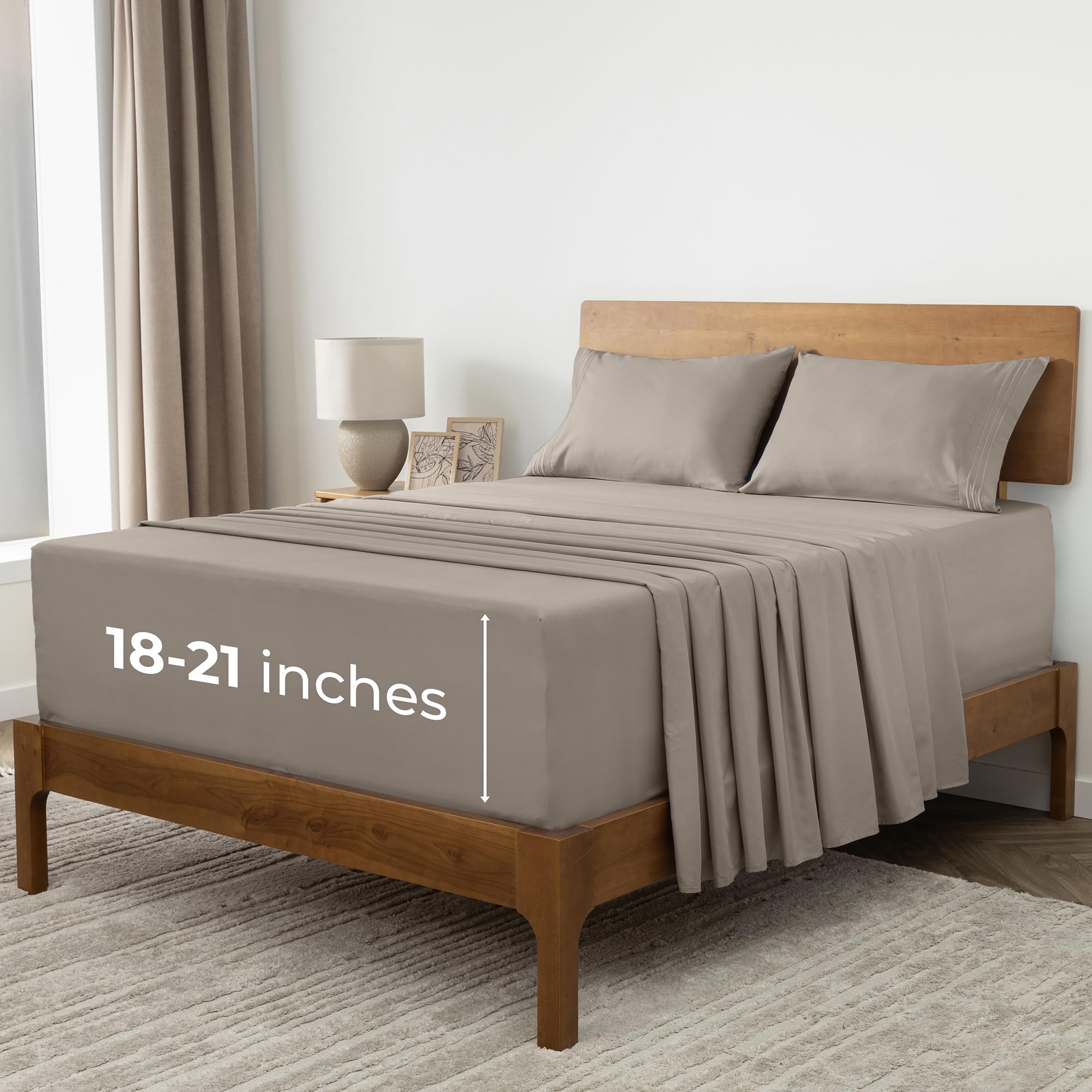 Mellanni Iconic Collection bedding ultra-soft microfiber texture for all-season comfort.
