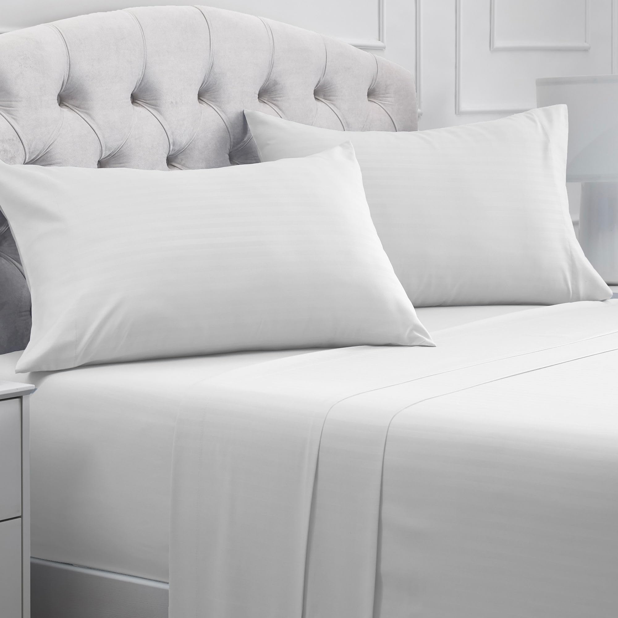 Mellanni queen sheets set packaging image highlights lightweight luxury and easy care.