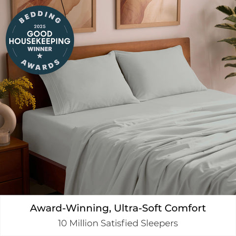 Mellanni Queen Sheets Spa Mint folded demonstrates easy-care, quick-drying microfiber.