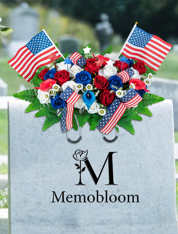 Memobloom includes two American flags for a patriotic tribute.