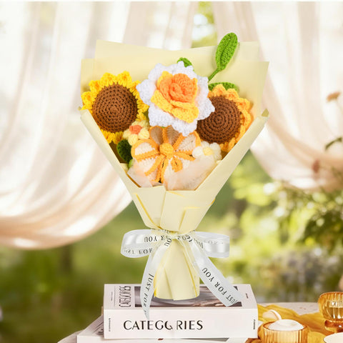 MengxFly finished bouquet on display, versatile keepsake for gifting.