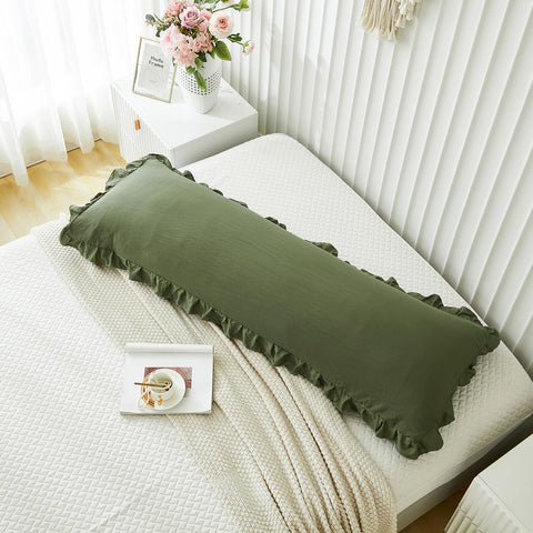 Merryword envelope pocket closure keeps pillow neatly concealed and secure.