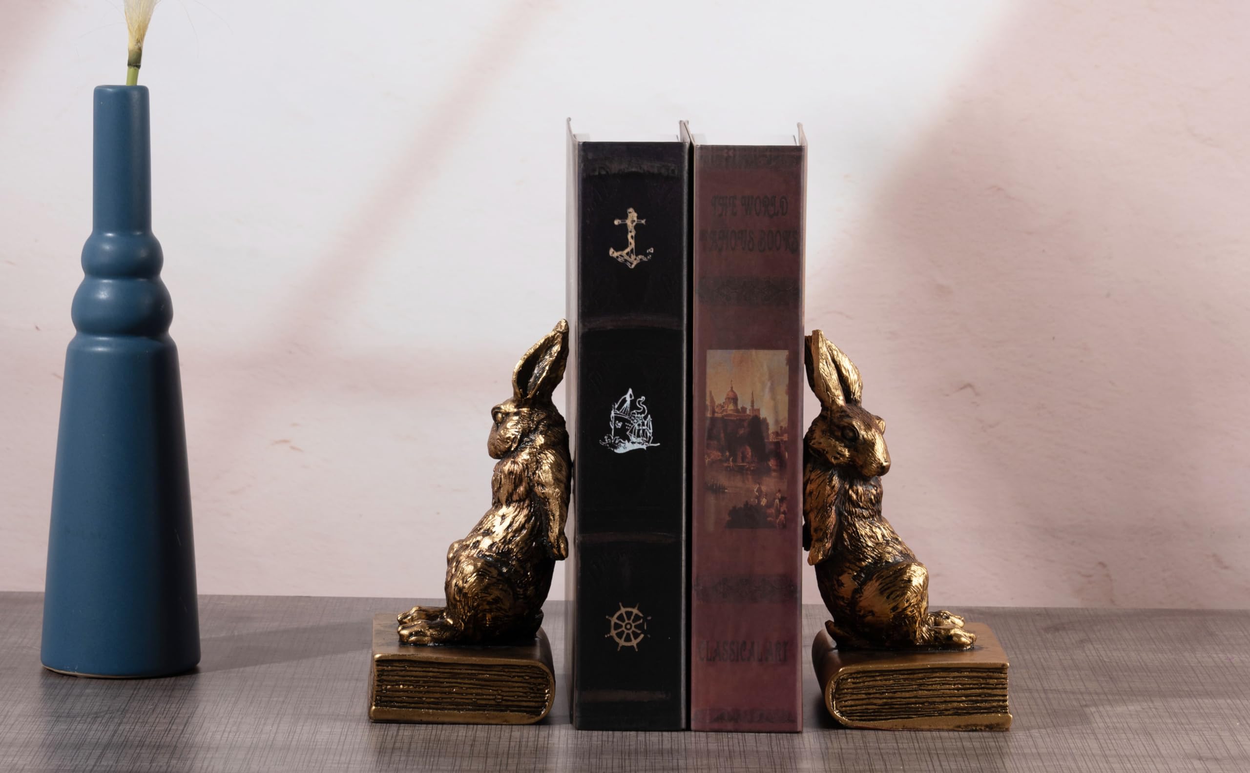 Mervkis rabbit bookend makes a thoughtful gift for book lovers