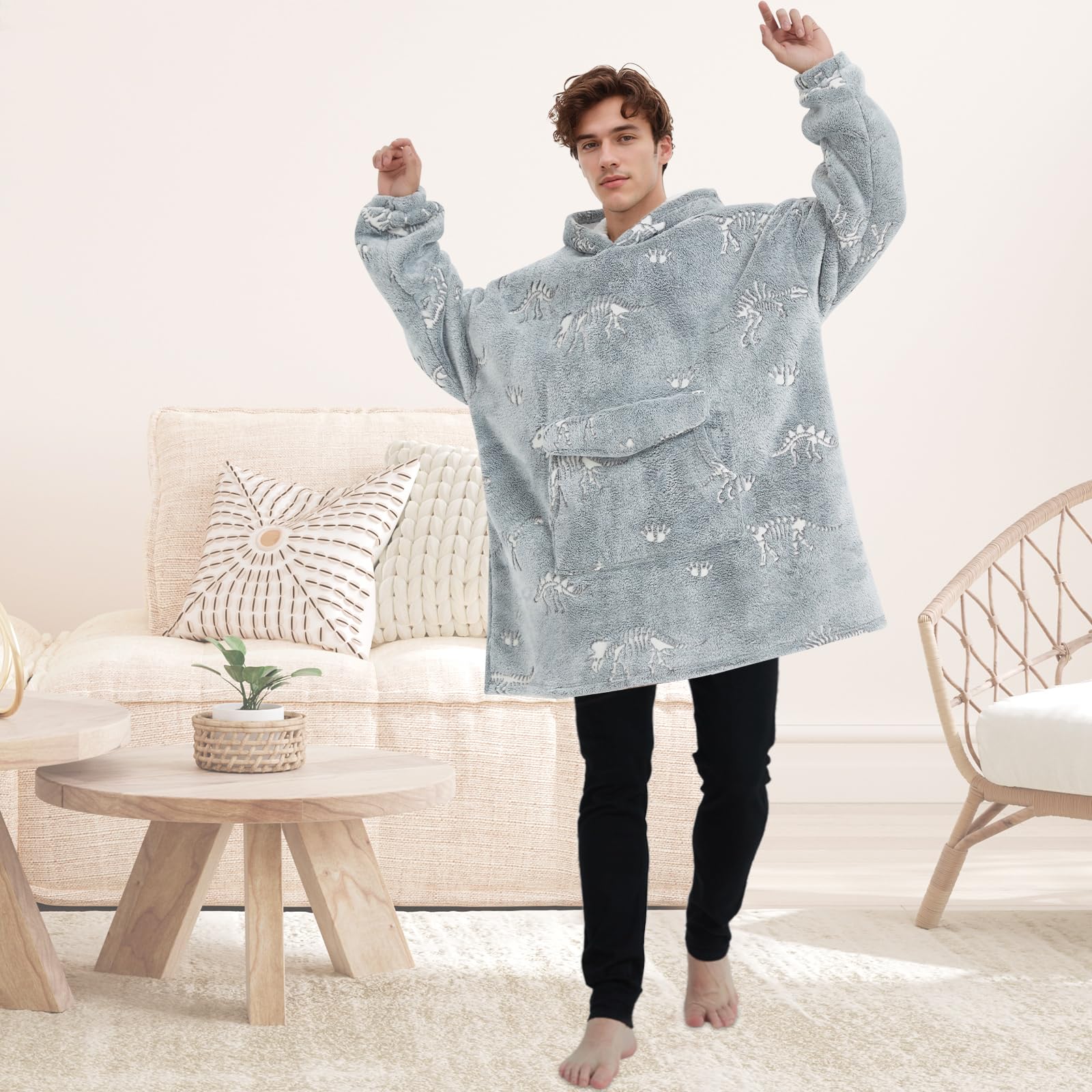 Mewkou blanket hoodie is machine washable in cold water for easy care.