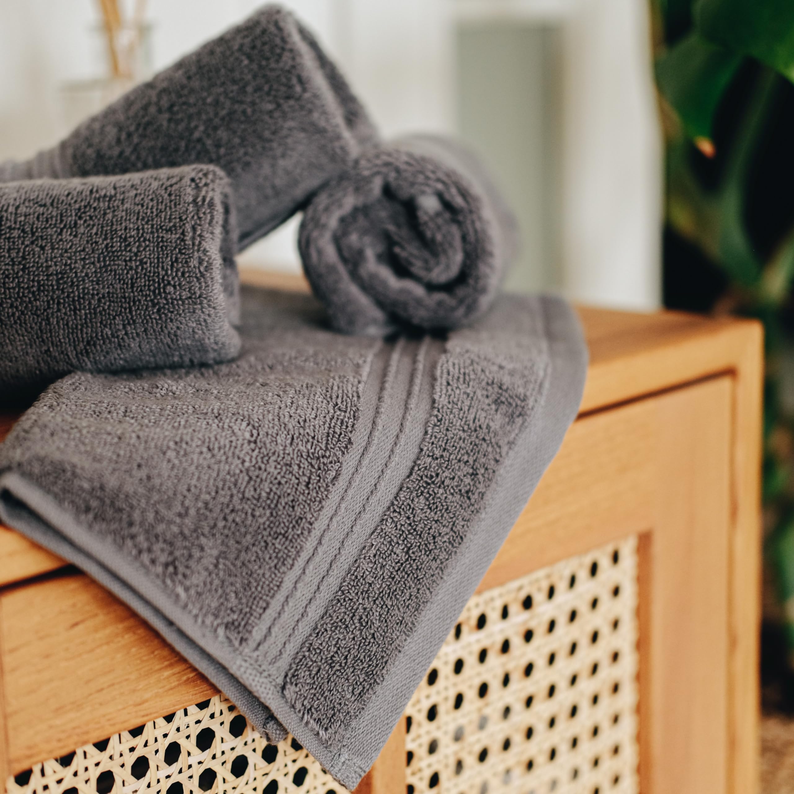 Milara Turkish cotton wash cloths 700 GSM deliver luxe softness and quick moisture handling.