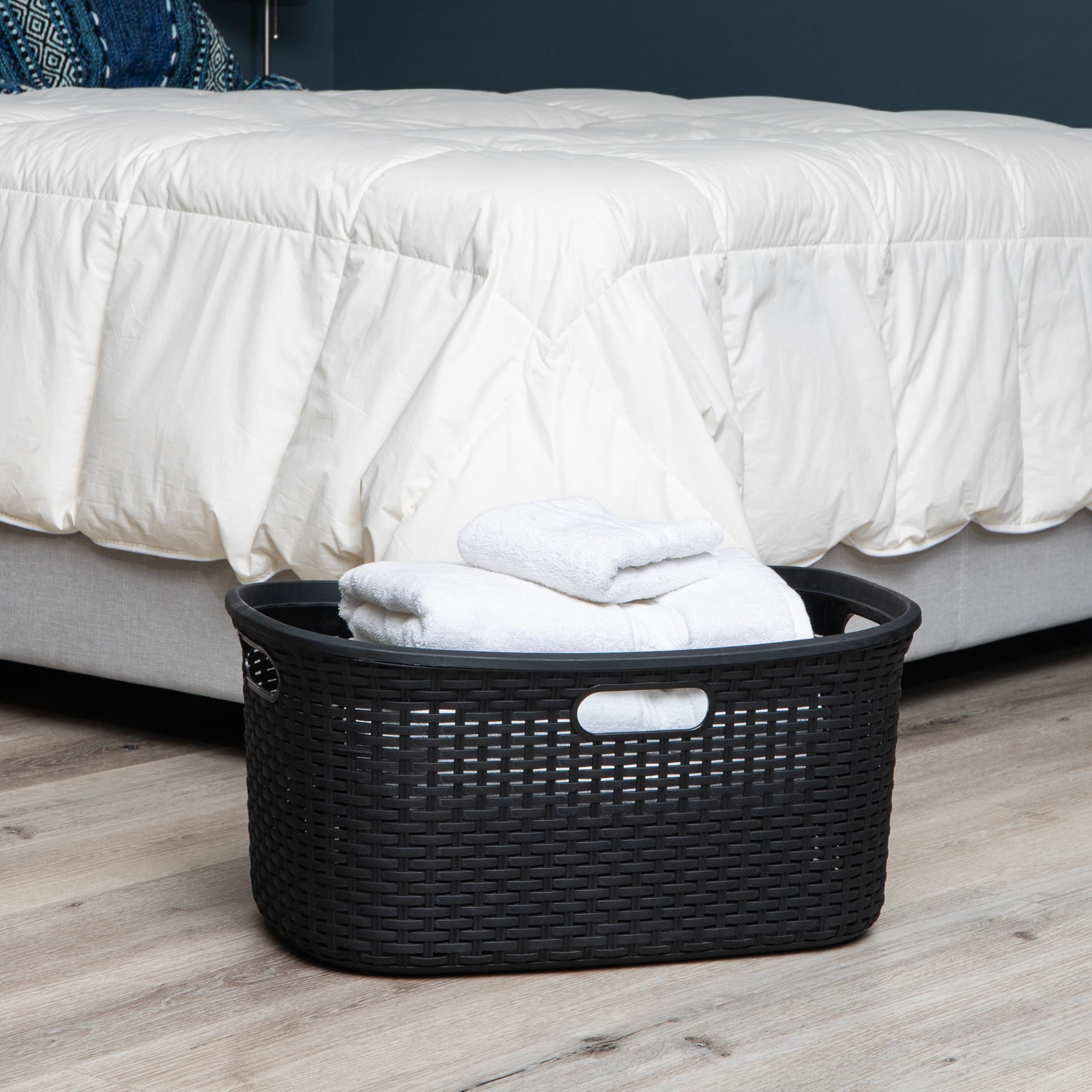 Mind Reader 40L dimensions top and base show spacious cradle and compact base
