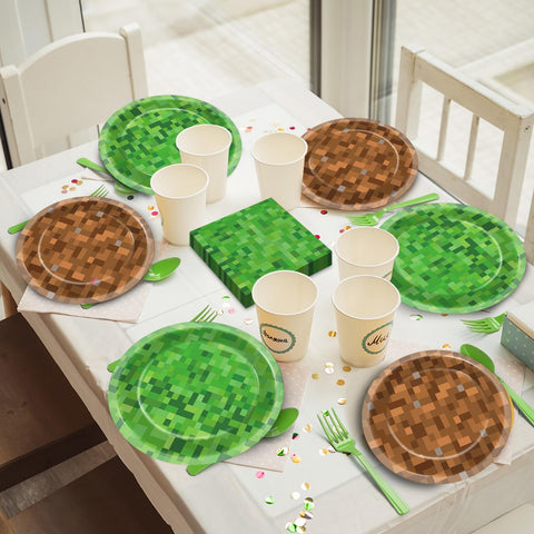 MinFyberd pixel party packaging showing complete disposable tableware
