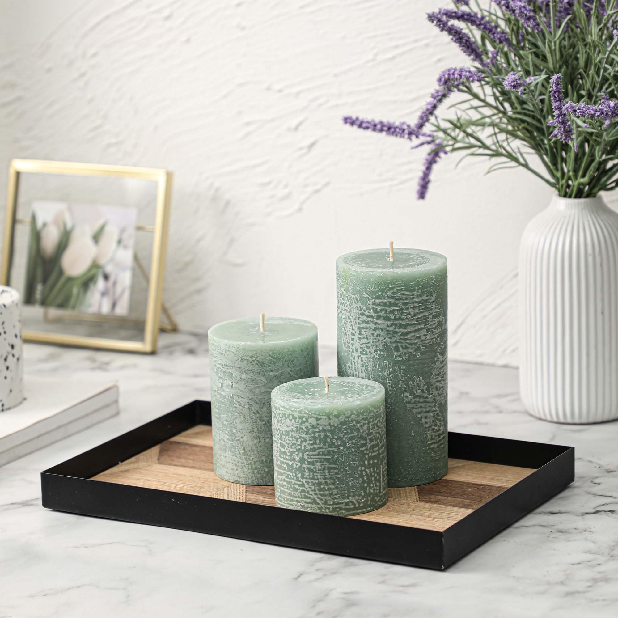 MIRASCENTS Eco-friendly soy wax and cotton wick enhance eco-conscious decor.