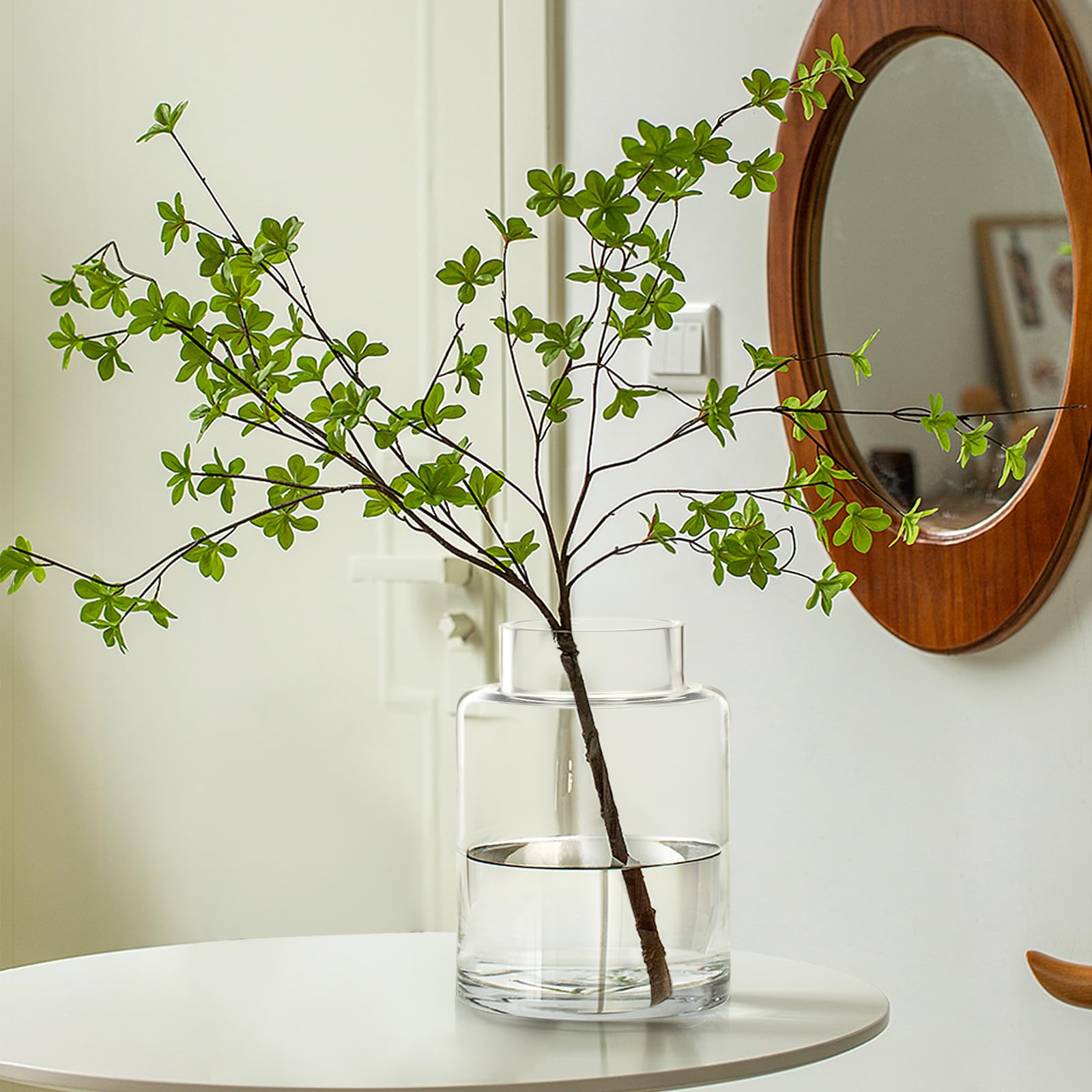 Misognare vase, versatile décor for candles and reeds in stylish settings.