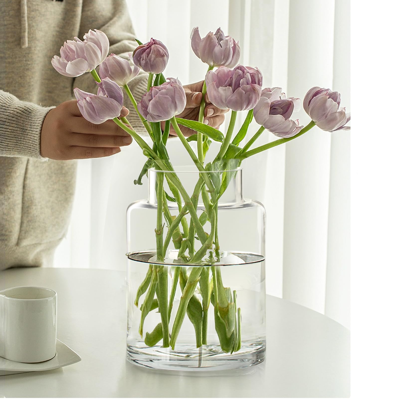 Misognare vase with thick base, side view for stable surfaces.