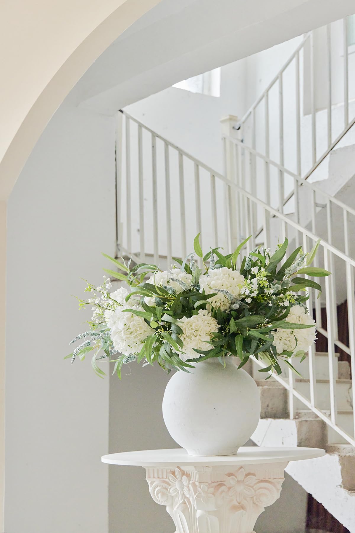 MissPIN stems offer varying lengths for dynamic displays and layered decor