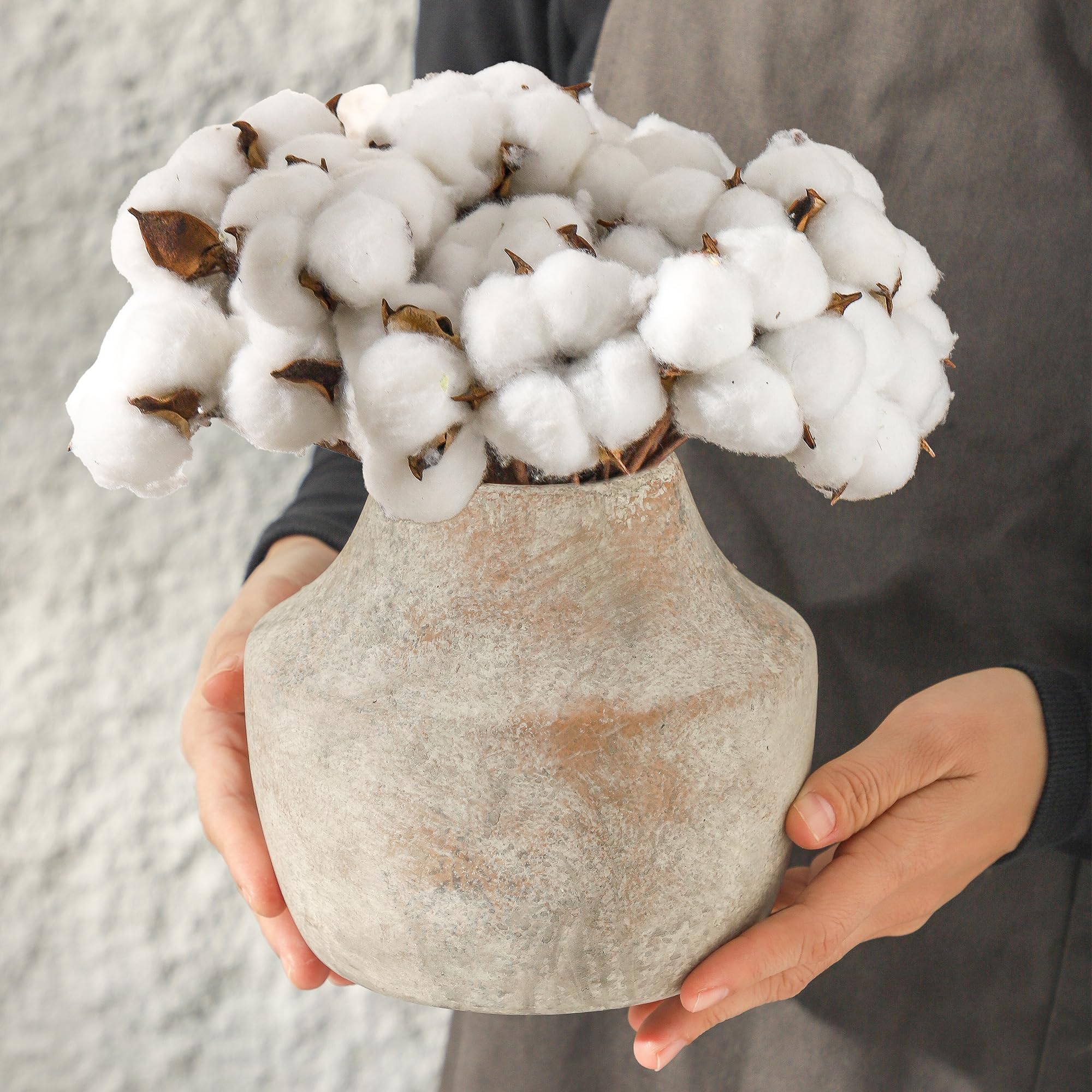 Mitt&Ditt rustic vase makes a thoughtful gift for anniversaries or holidays