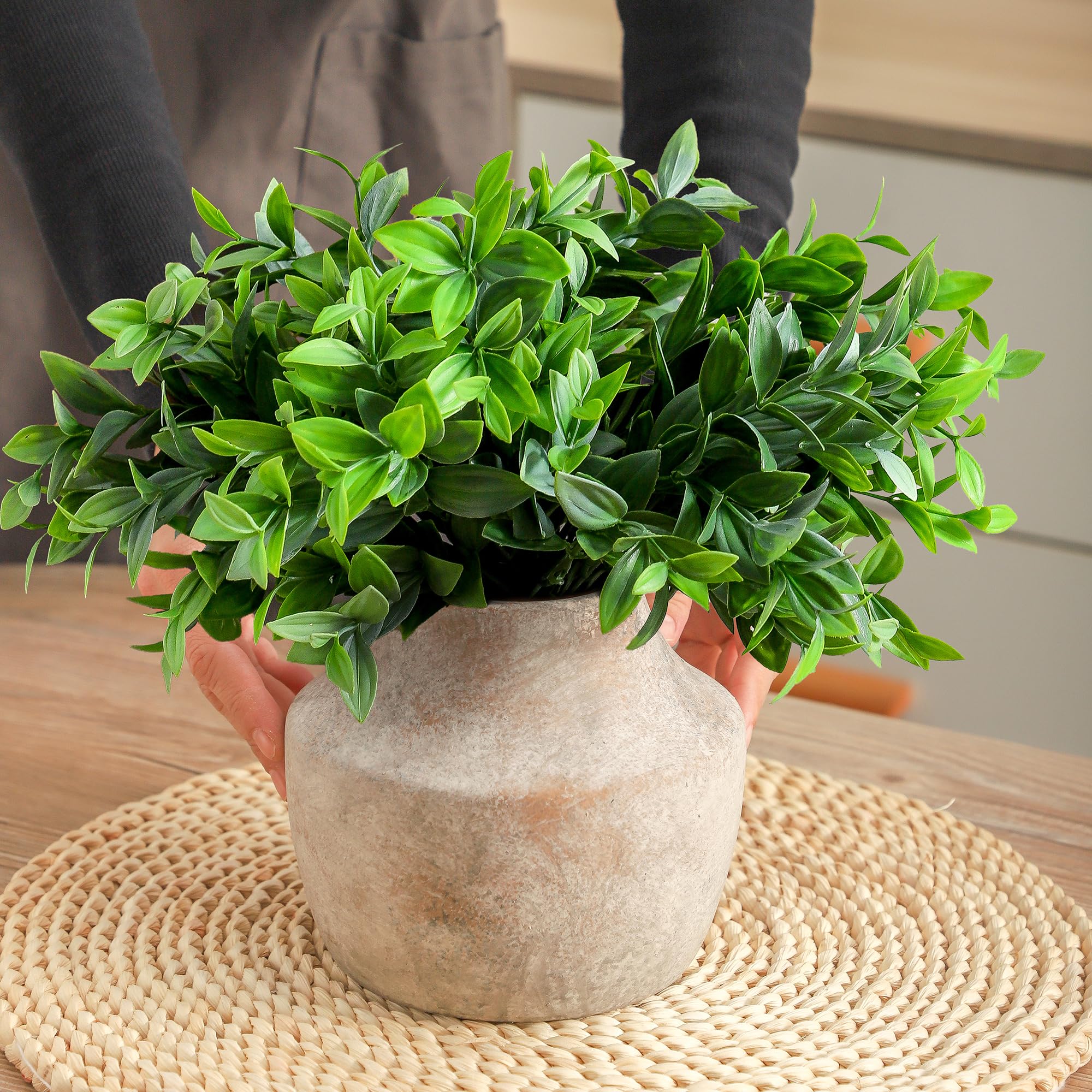 Mitt&Ditt small vase for compact decor on mantels, tabletops, or bookcases