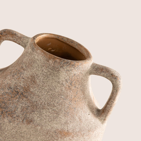 Mitt&Ditt vintage inspired vase makes a thoughtful gift for occasions