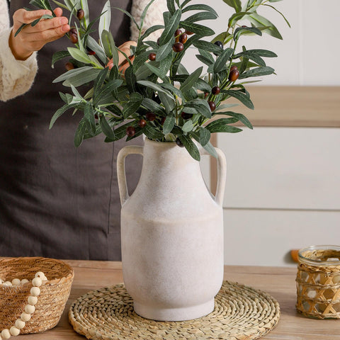 Mitt&Ditt tall vase pairs with dried stems for a minimalist setup