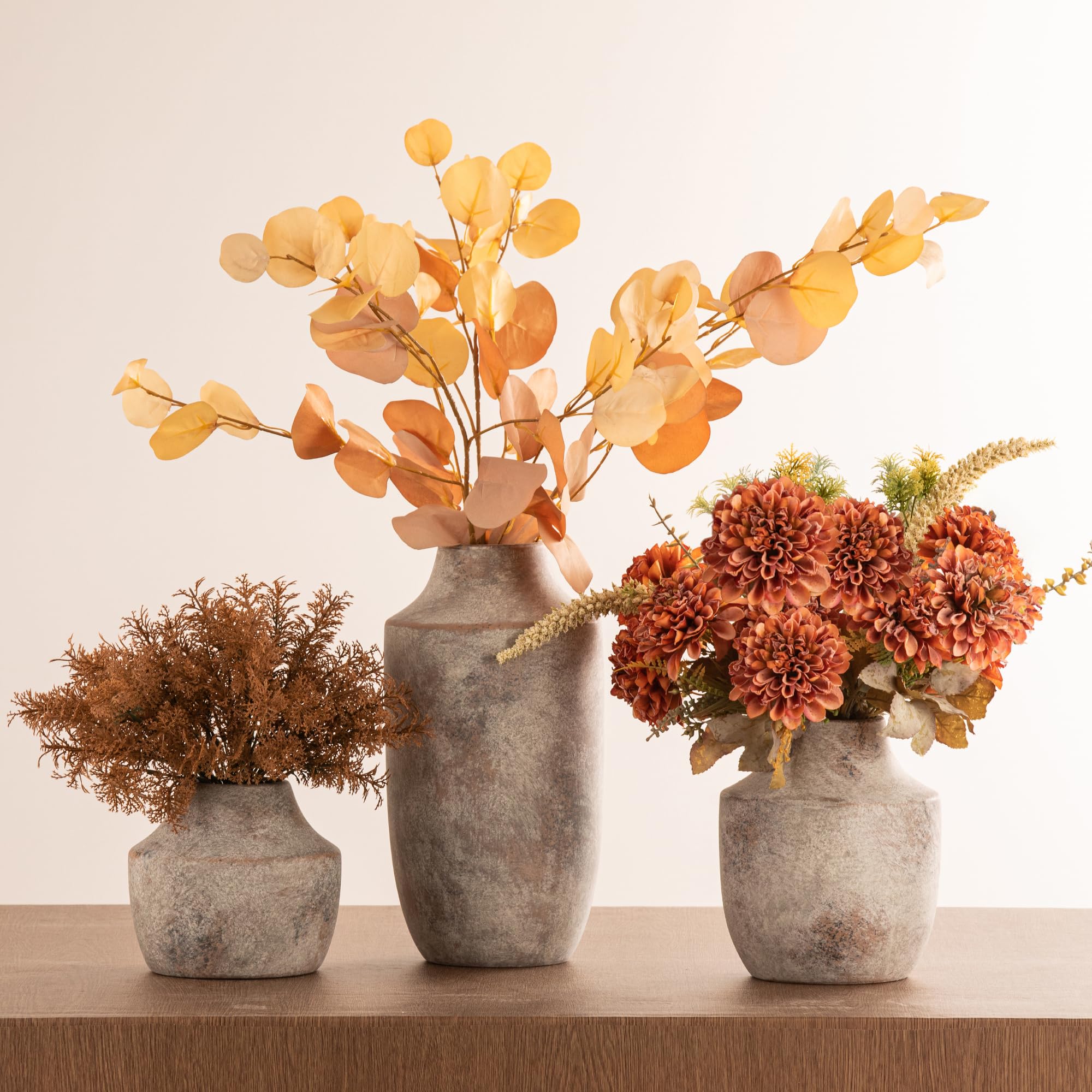 Mitt&Ditt versatile decor vase adaptable to multiple room styles