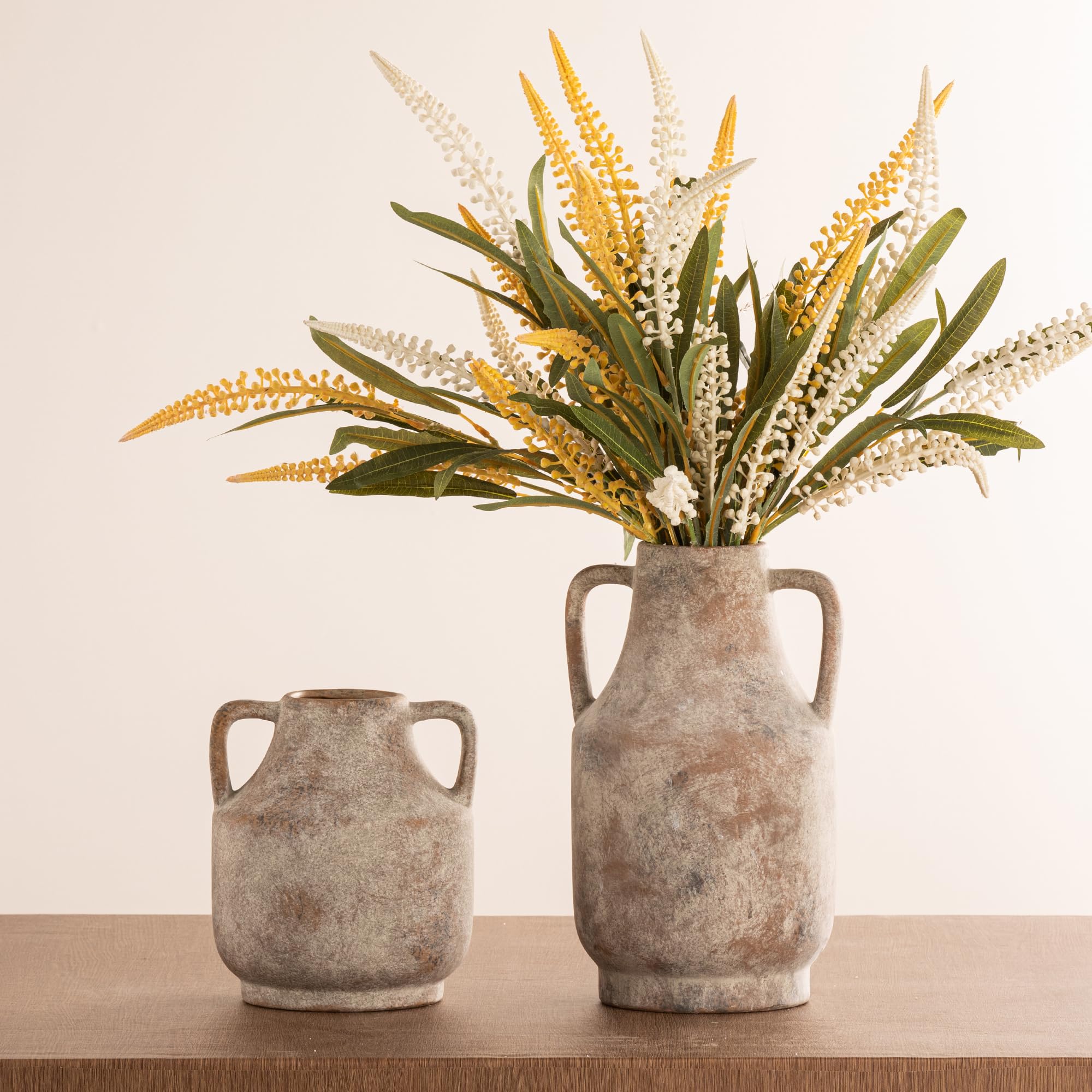 Mitt&Ditt 8 inch vase elevates living room tables and mantels