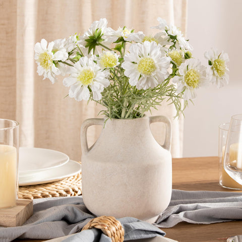 Mitt&Ditt vintage-style vase enhances classic, traditional, and bohemian decors.