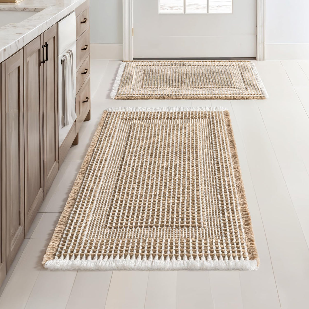 MIULEE brown-cream waffle bath mat 17x24 highlights plush texture and fast absorption.